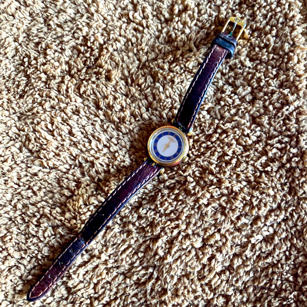Gucci woman watch
